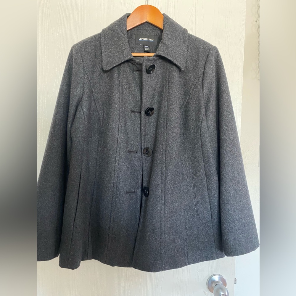 Coat PXL. Great condition!